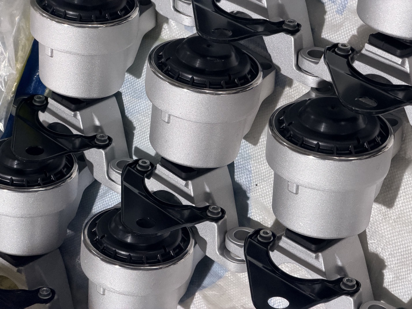 motor mounts يتصاعد المحرك